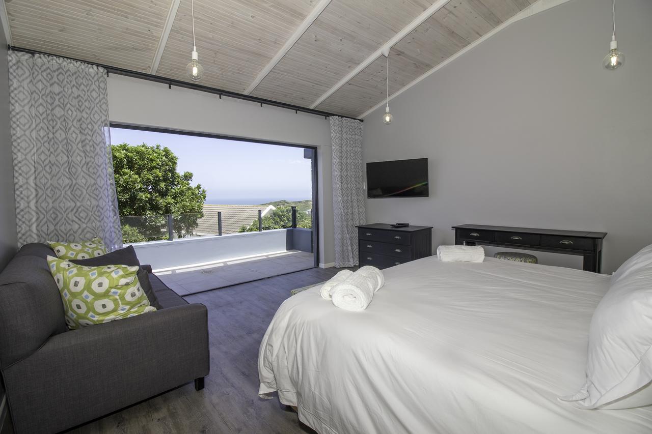 Sky Blue Guest House كينتون اون سي المظهر الخارجي الصورة