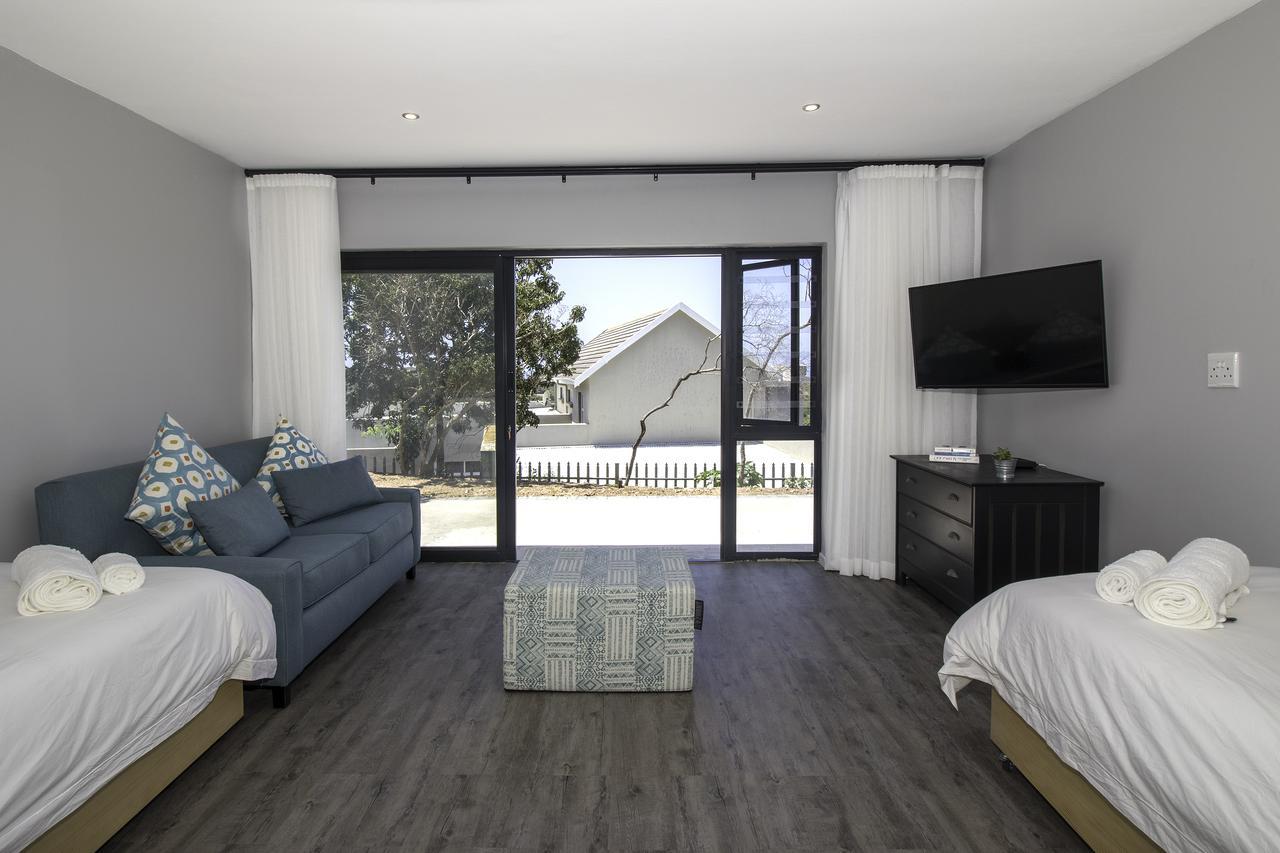 Sky Blue Guest House كينتون اون سي المظهر الخارجي الصورة