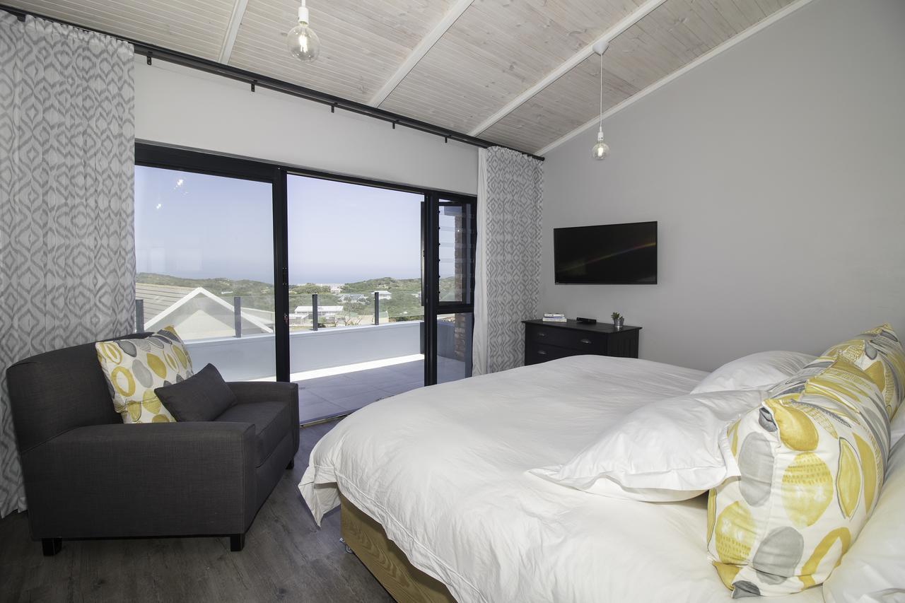 Sky Blue Guest House كينتون اون سي المظهر الخارجي الصورة