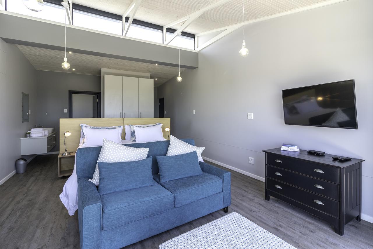Sky Blue Guest House كينتون اون سي المظهر الخارجي الصورة