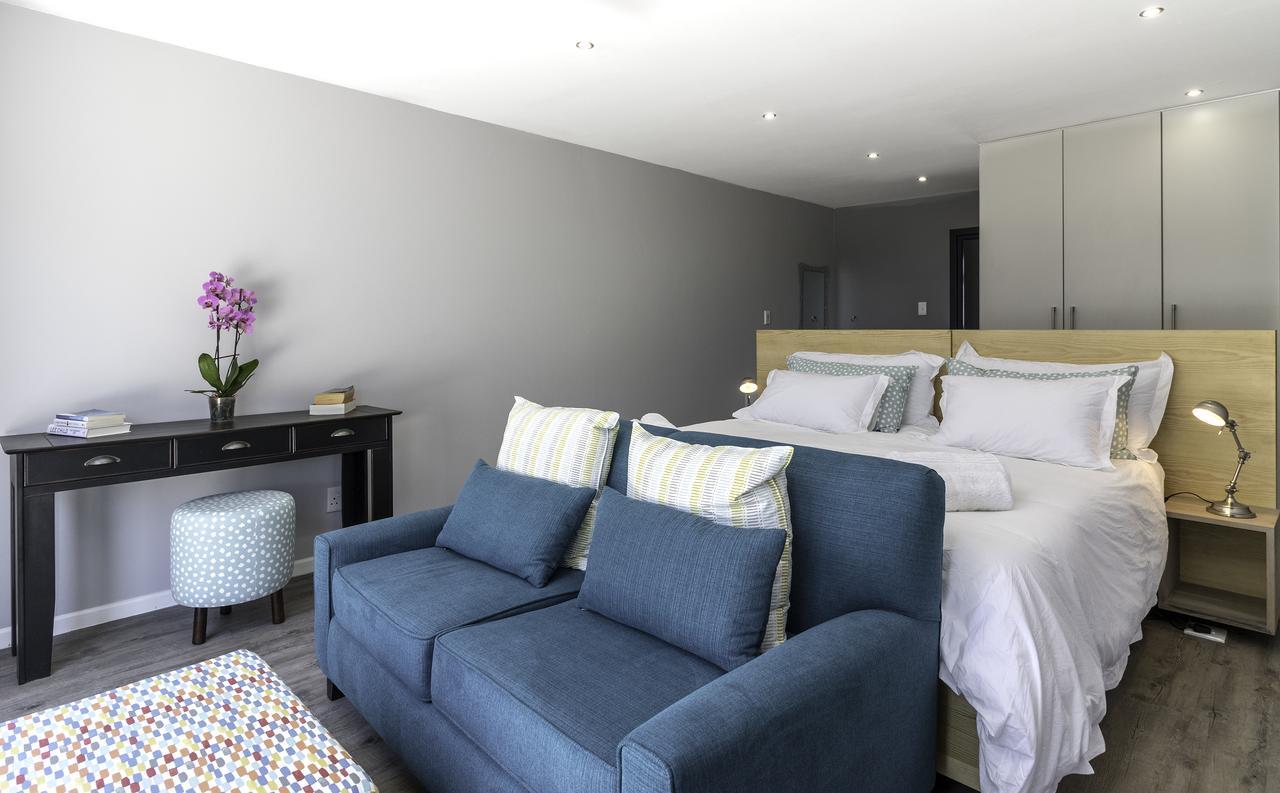 Sky Blue Guest House كينتون اون سي المظهر الخارجي الصورة