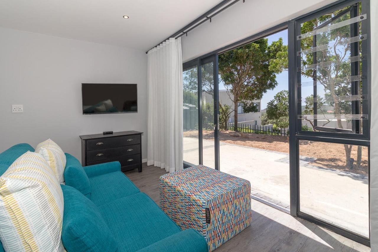 Sky Blue Guest House كينتون اون سي المظهر الخارجي الصورة