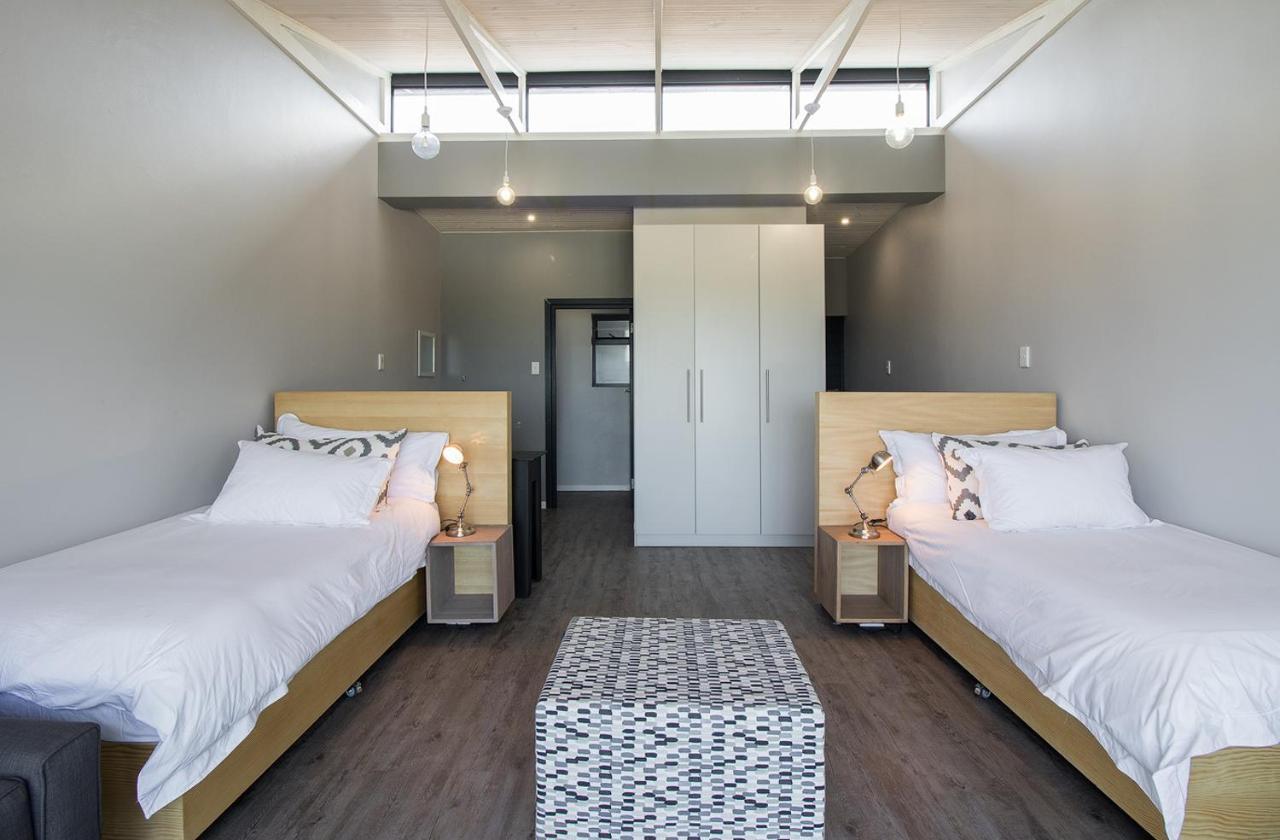 Sky Blue Guest House كينتون اون سي المظهر الخارجي الصورة