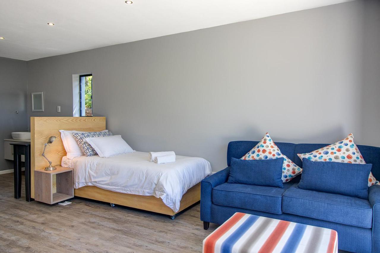 Sky Blue Guest House كينتون اون سي المظهر الخارجي الصورة